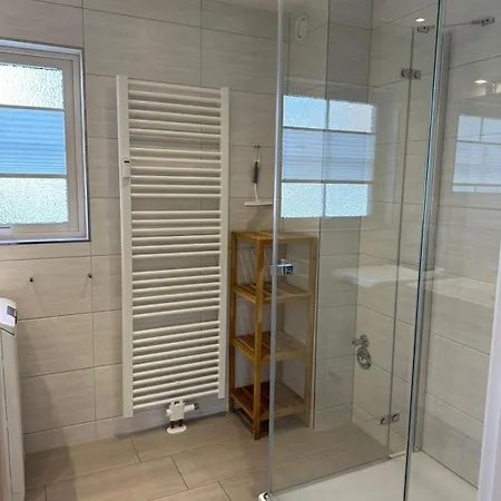 App-1-in-den-wiesen * Prerow